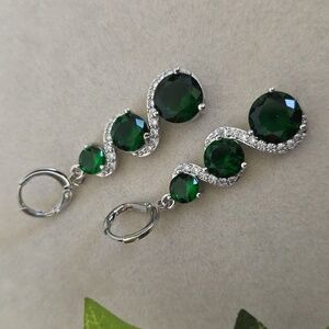 Sterling Silver Emerald Green Crystal Drop Earrings – Women Jewelry